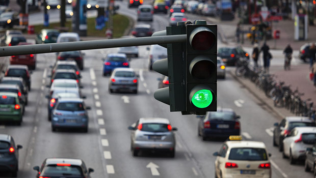 ilustrasi lampu lalu lintas